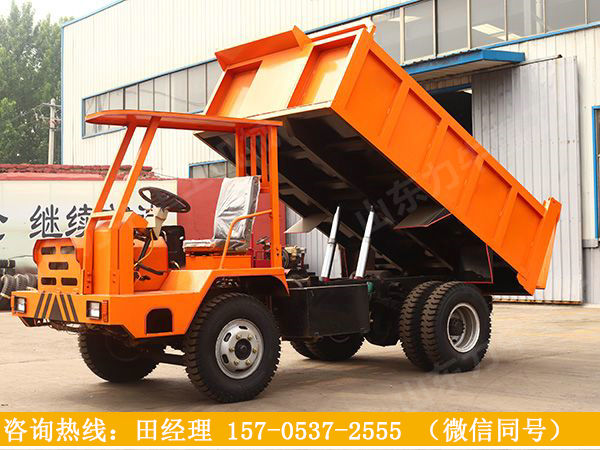 礦用四不像車要經(jīng)常對(duì)柴油機(jī)進(jìn)行定期的檢查